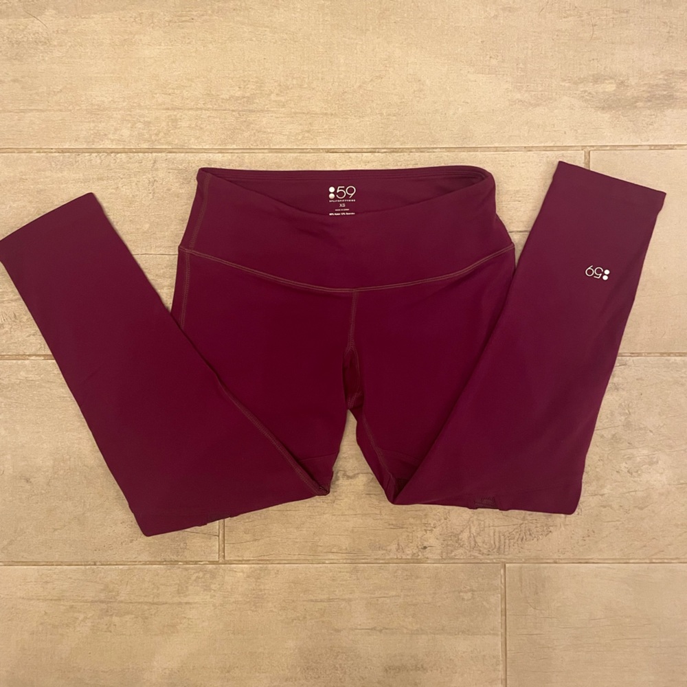 Splits59 Womens Dark Purple Cropped Mesh Leggings Size XS Like New